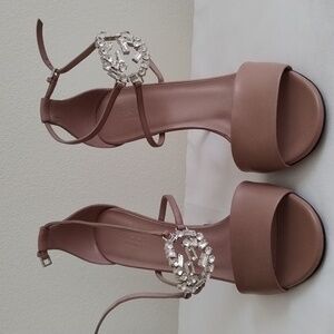 New Gucci Dark Capria Charlotte Crystal Logo Ankle Strap Sandals Size 39